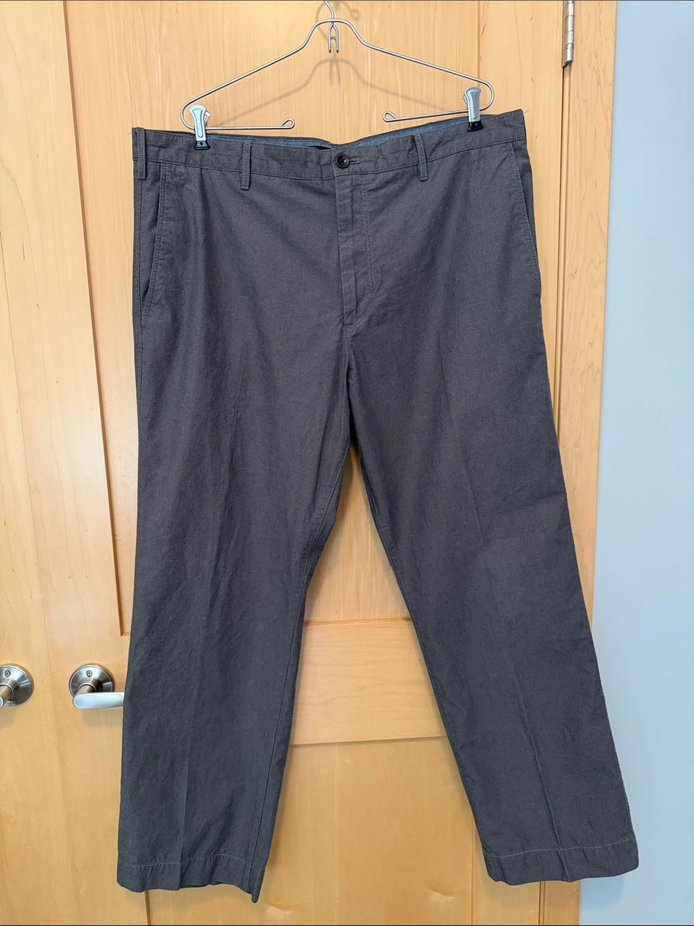 Banana Republic Men's Straight Chino Pants - Charcoal Gray Mini-Houndstooth